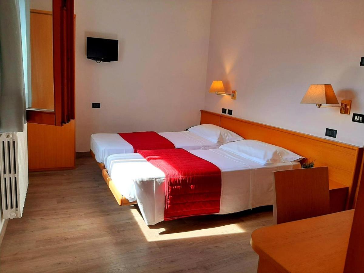 La Ruota Hotel Morbegno Ngoại thất bức ảnh