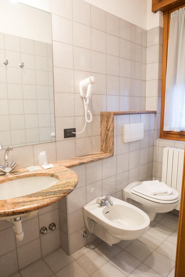 La Ruota Hotel Morbegno Ngoại thất bức ảnh