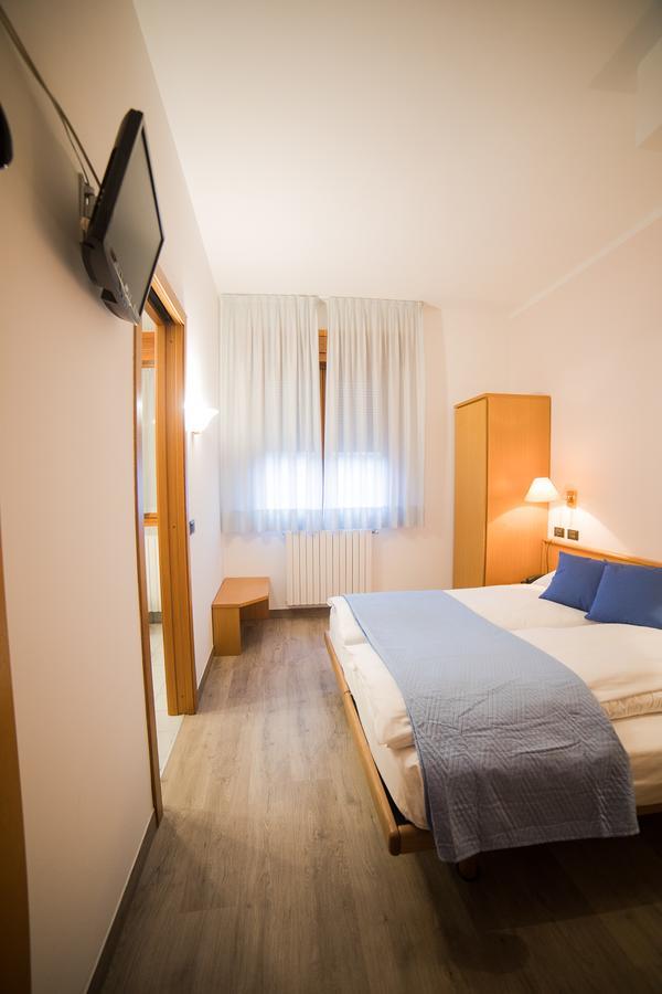 La Ruota Hotel Morbegno Ngoại thất bức ảnh